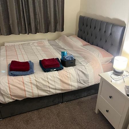Апартаменти 2 St Judes Court D24H1X4 Students Only Дублін Екстер'єр фото