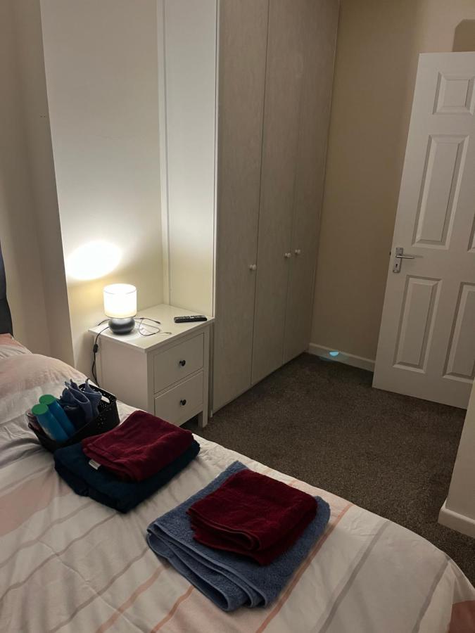 Апартаменти 2 St Judes Court D24H1X4 Students Only Дублін Екстер'єр фото